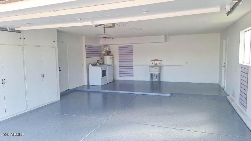 Laundry 2 10729 W Amber Trl