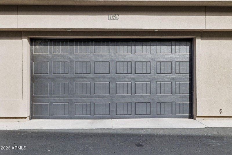 Attached 2 car garage