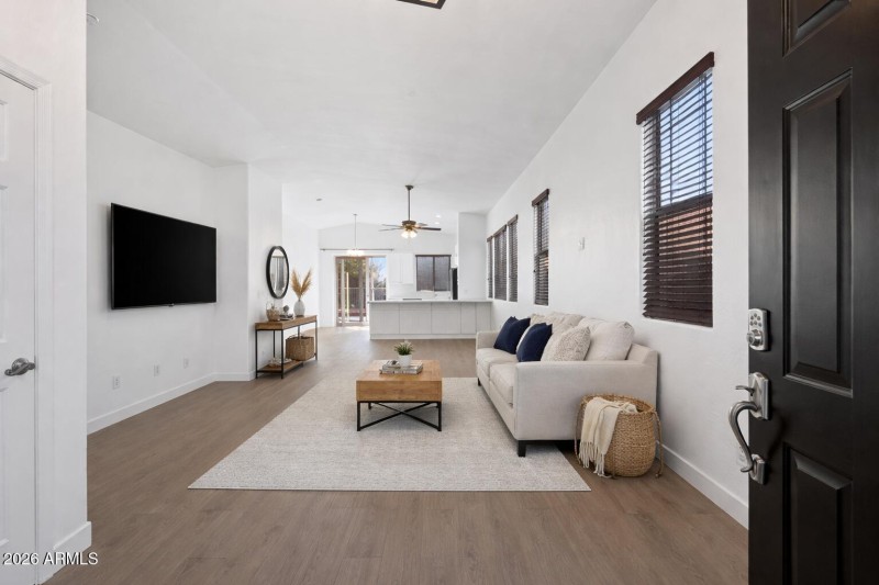 Entry Virtual Staged