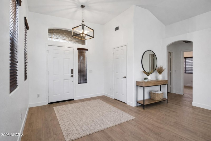 foyer virtual staged