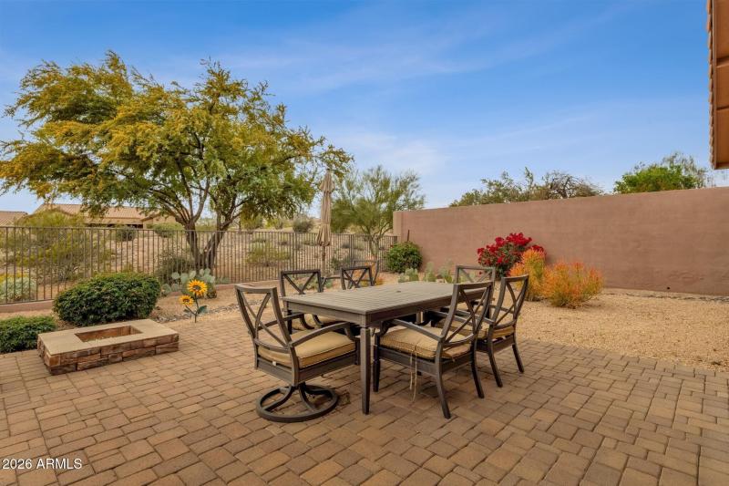 039_Firepit And Dining