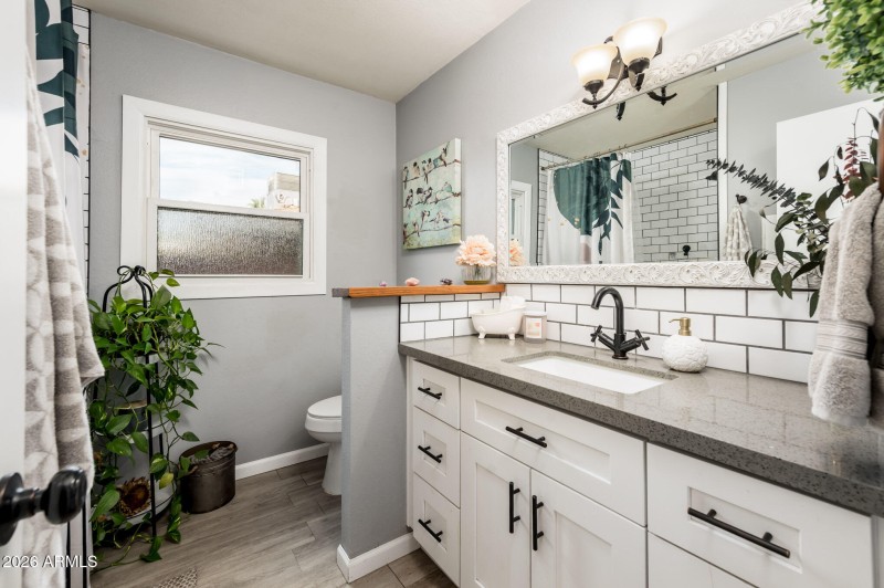 3335 W Acoma Dr - MLS-32