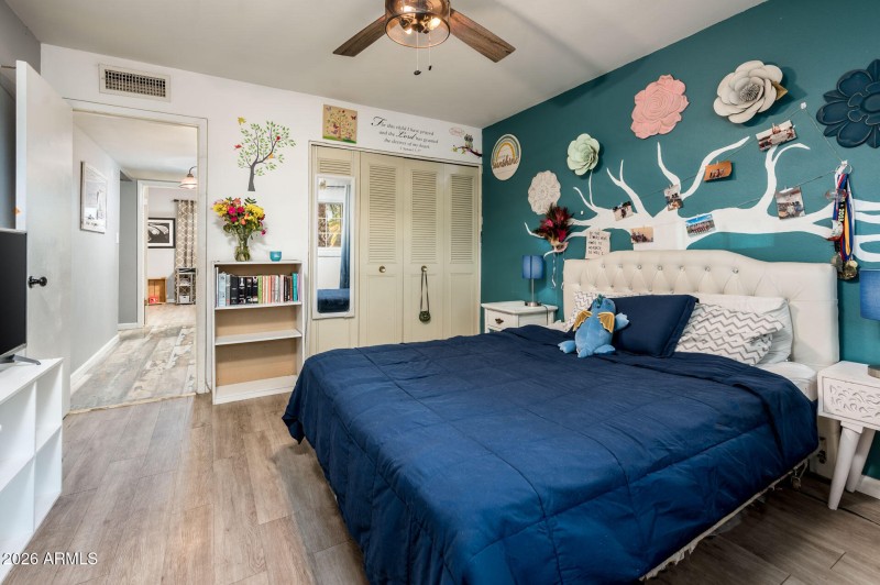 3335 W Acoma Dr - MLS-31