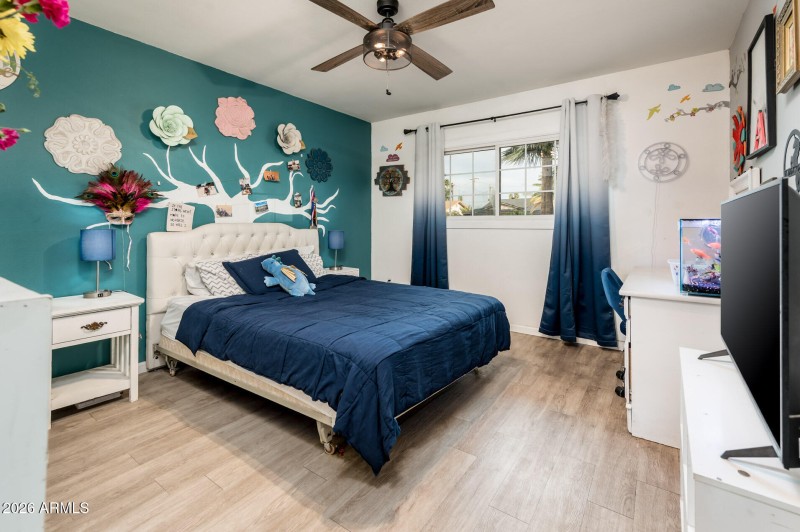 3335 W Acoma Dr - MLS-30