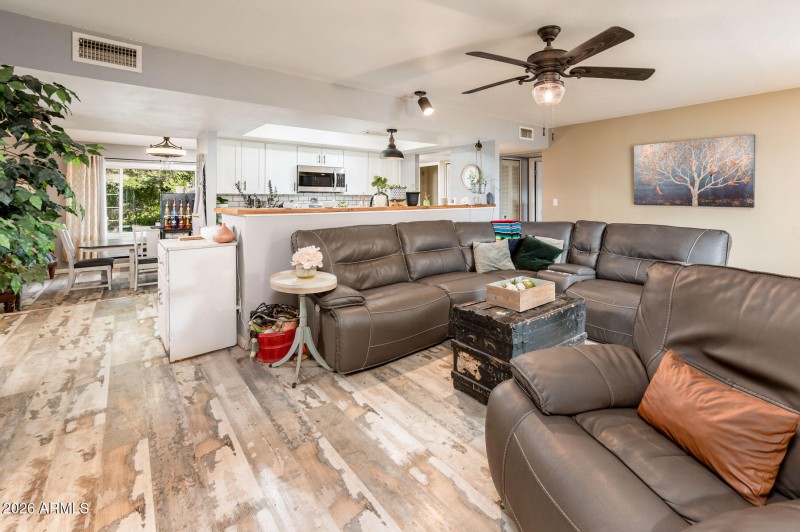 3335 W Acoma Dr - MLS-16