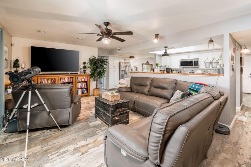 3335 W Acoma Dr - MLS-14