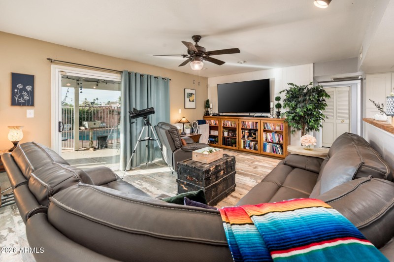 3335 W Acoma Dr - MLS-13