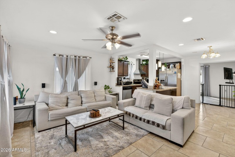 8-web-or-mls-12E Willetta St