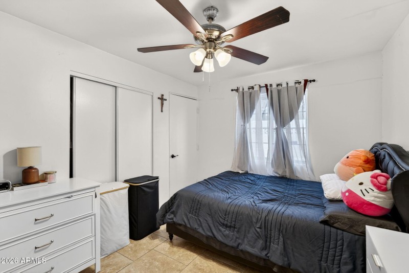 18-web-or-mls-23E Willetta St