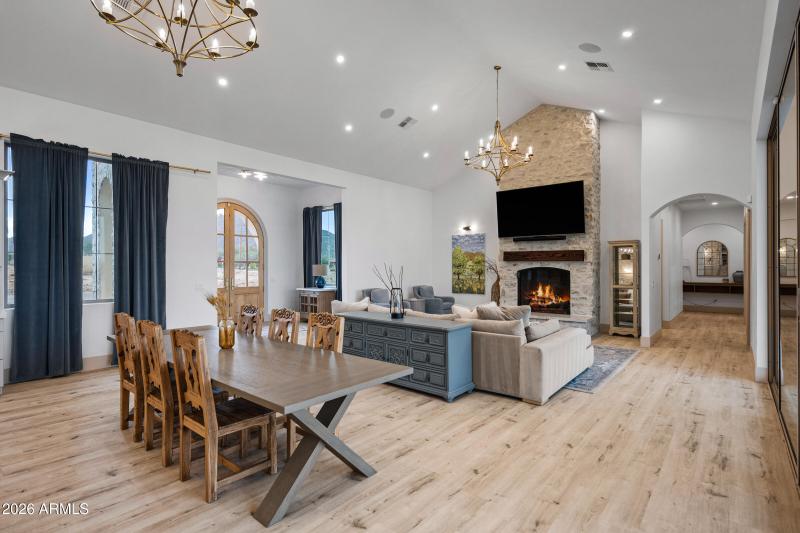 18212 E Navajo Dr-12