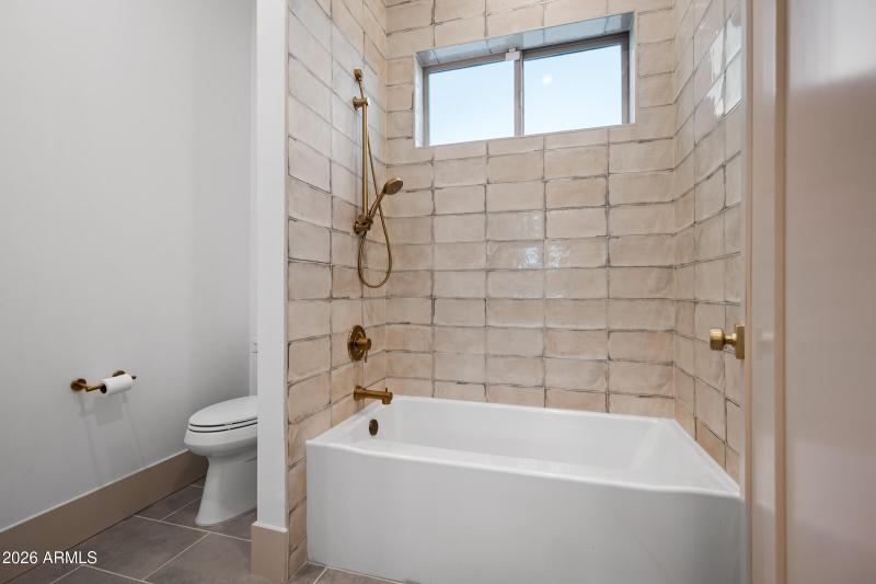 18212 E Navajo Dr-46