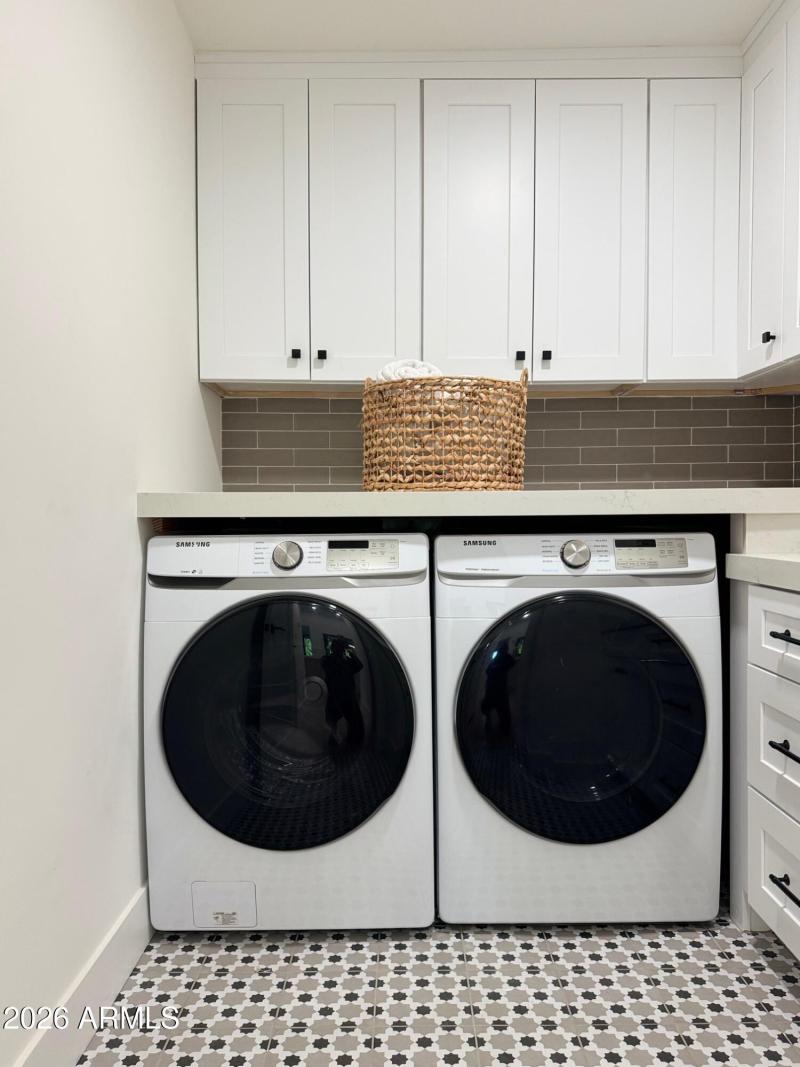 Laundry washer & dryer