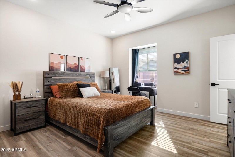 17-2822 W White Feather Ln_17