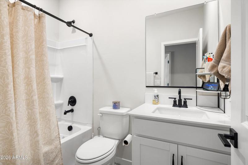 21-2822 W White Feather Ln_21