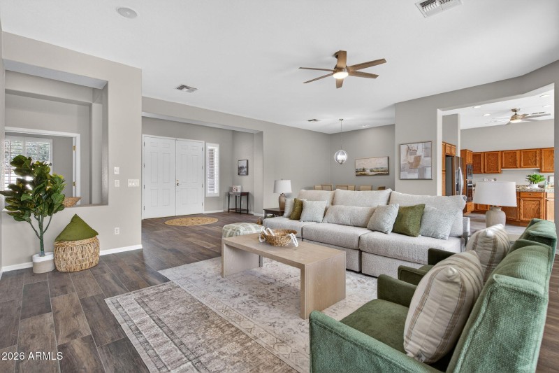 4-web-or-mls-Photo Jan 13 2018, 4 22 22