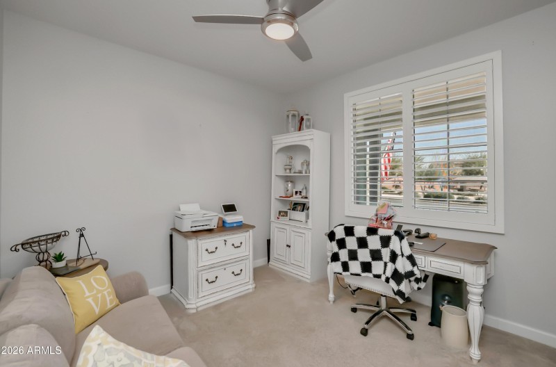 Front bedroom - office