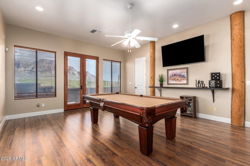 upstairs entertainment room