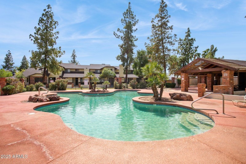 29-web-or-mls-170-e-guadalupe-rd-unit-15