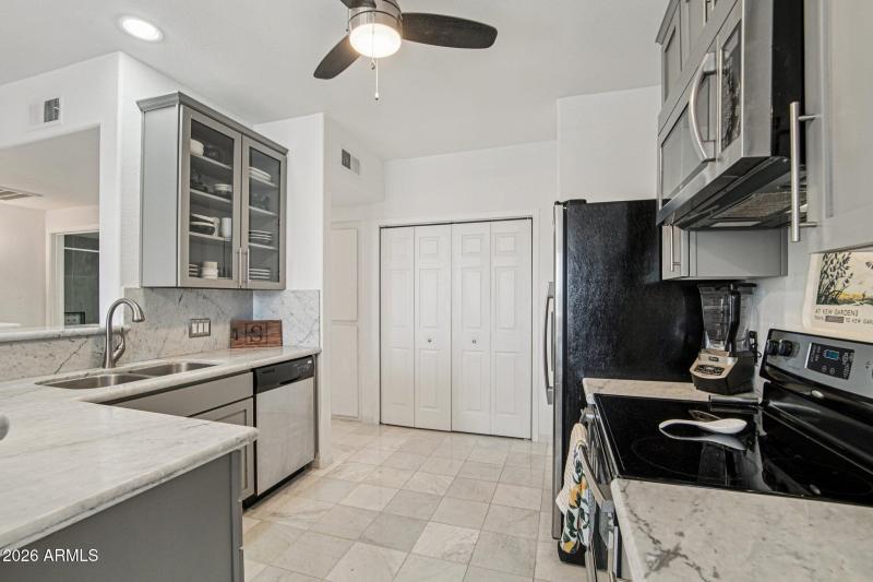 10-web-or-mls-N Central Ave 123-S1302-01