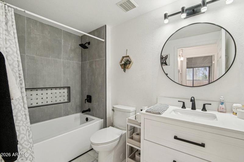 17-web-or-mls-N Central Ave 123-S1302-01