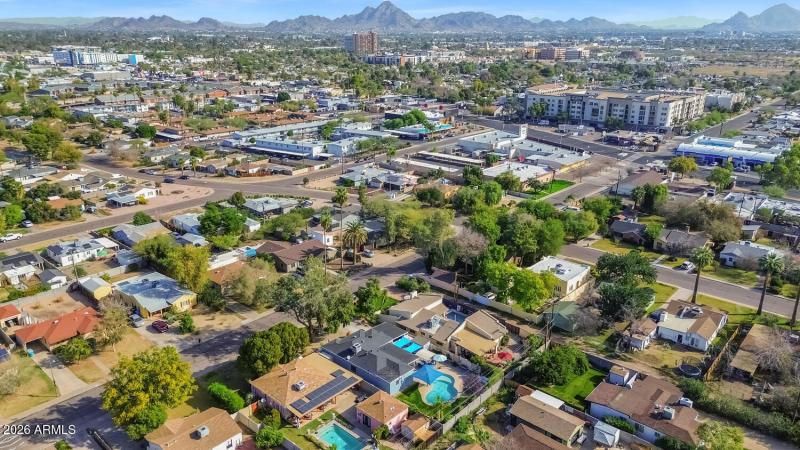 915 W Glenrosa-035-007-1500x844