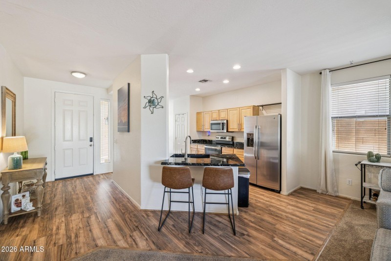 Entryway – Light + bright