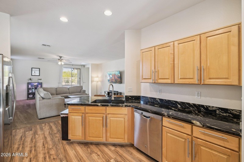 Kitchen – Island seating