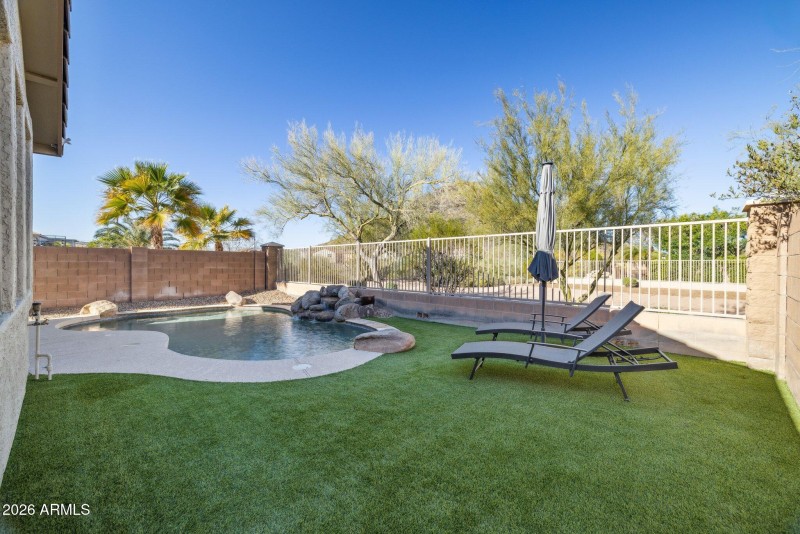 Pool View – Lounge area