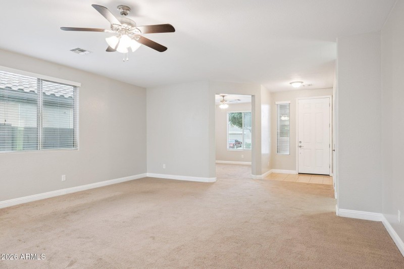 6-web-or-mls-1656-w-loemann-dr