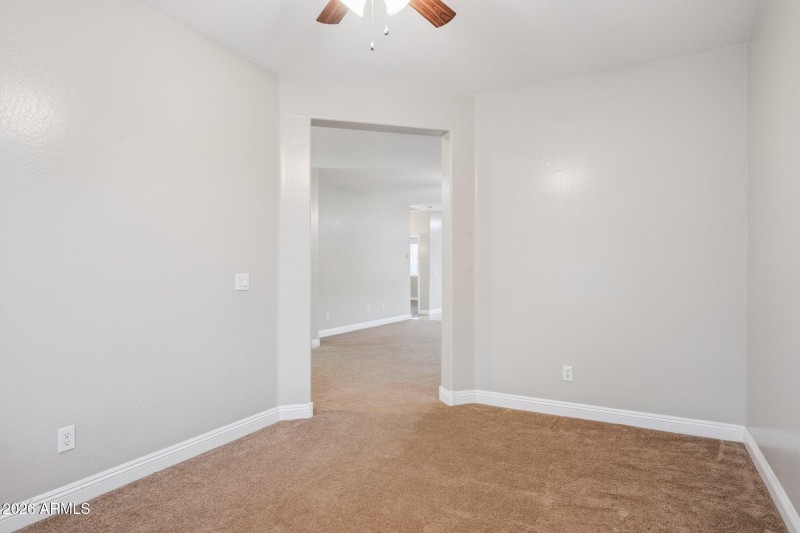 9-web-or-mls-1656-w-loemann-dr