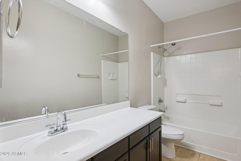 24-web-or-mls-1656-w-loemann-dr