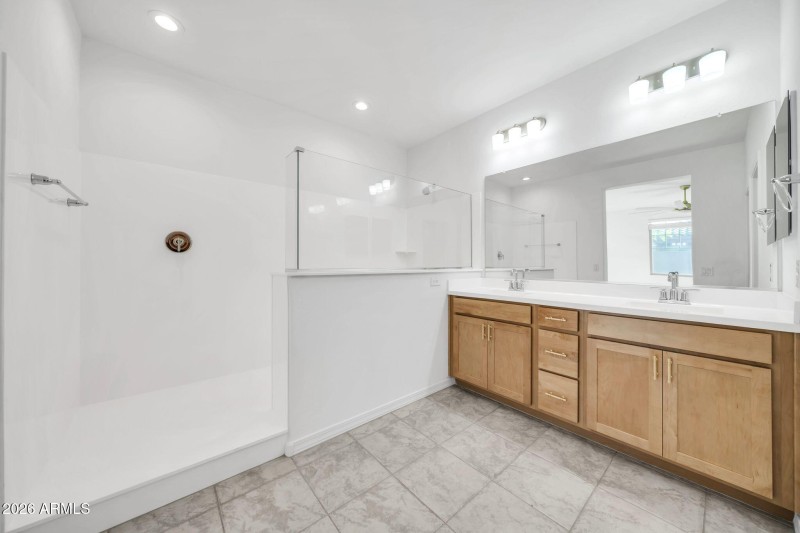 10223 W Piccadilly Rd, Avondale