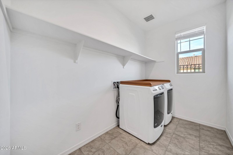 10223 W Piccadilly Rd, Avondale