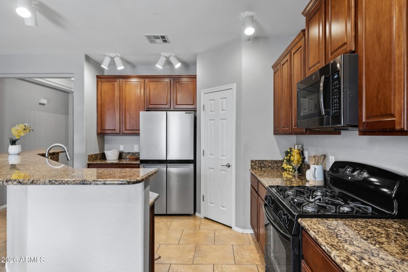 19305 E Thornton Rd-15