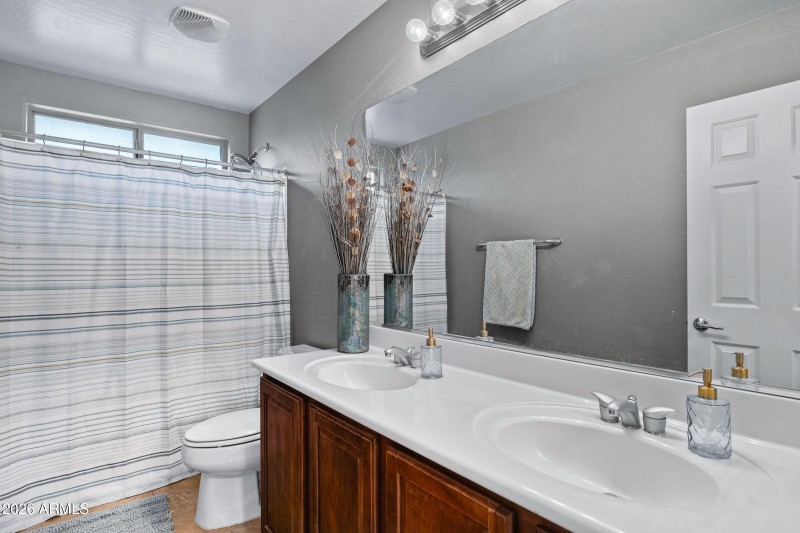 19305 E Thornton Rd-31