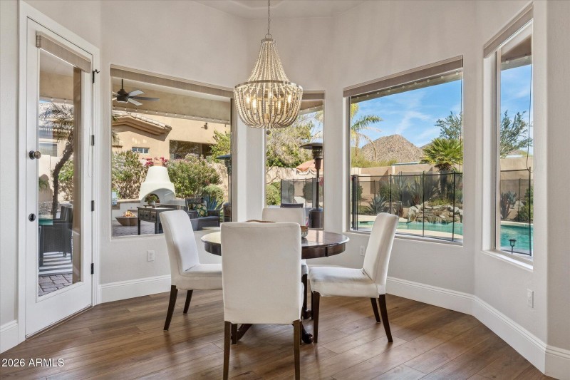 Dining Room/Breakfast Nook