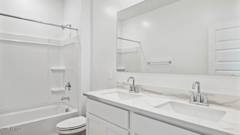 Ozark secondary bathroom - 2nd floor