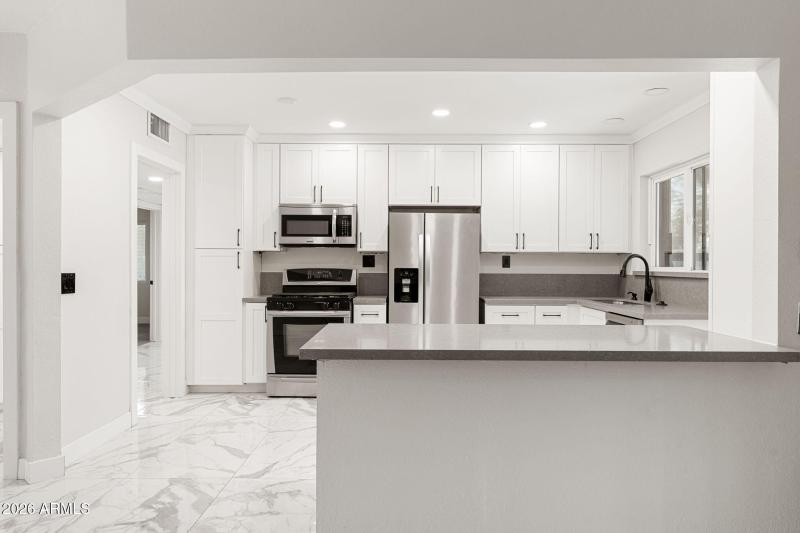 4540 N 12th Ave - 10