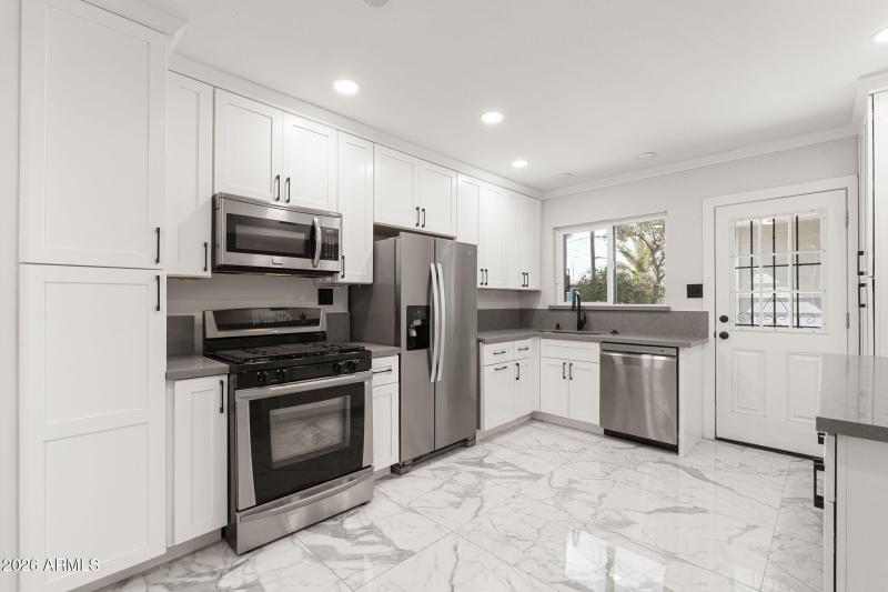 4540 N 12th Ave - 11