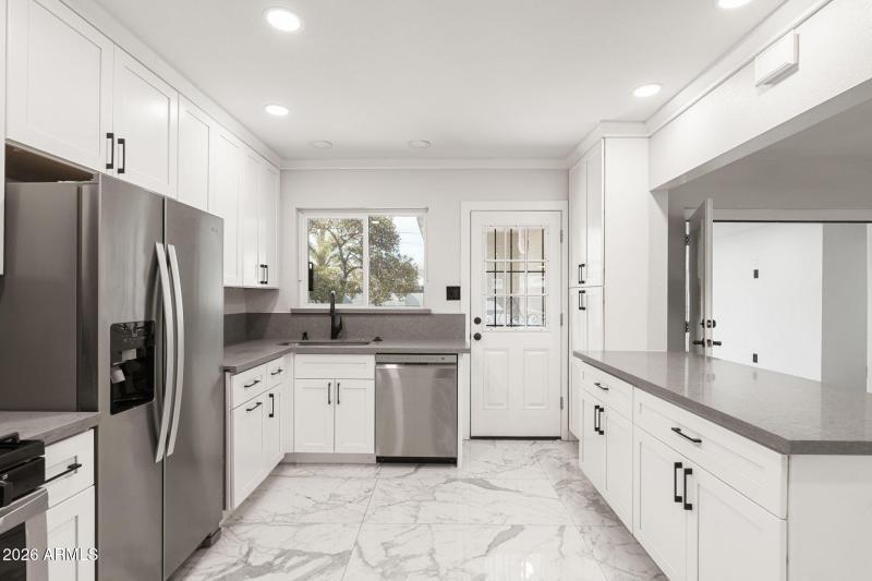 4540 N 12th Ave - 12