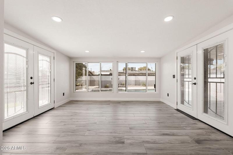 4540 N 12th Ave - 16