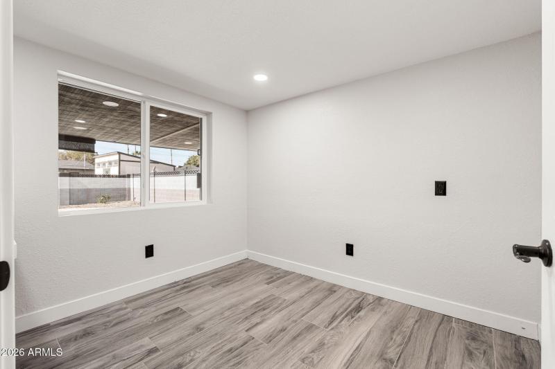 4540 N 12th Ave - 18