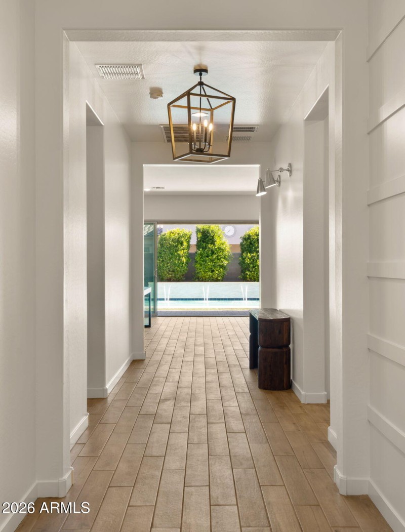 5-web-or-mls-Foyer View