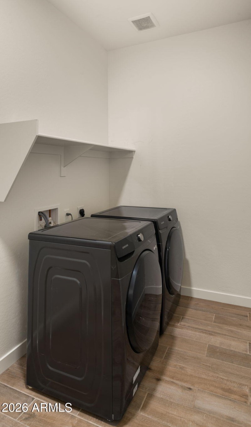 24-web-or-mls-Laundry Room