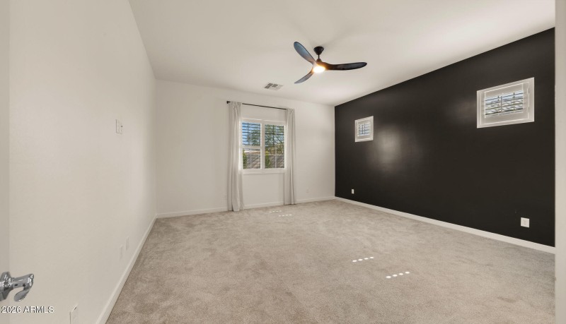 26-web-or-mls-Primary Bedroom2