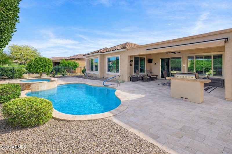 8D6F713F-4E87-453E-992F-2CC0B0565434