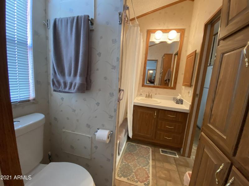 C725B8A2-58AF-4998-9503-B31956692C1C