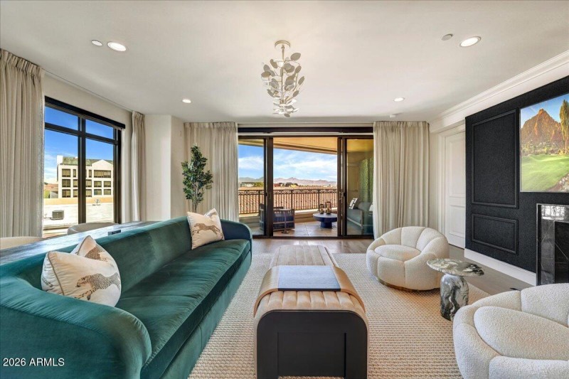 52-Living Sitting View - Copy - Copy