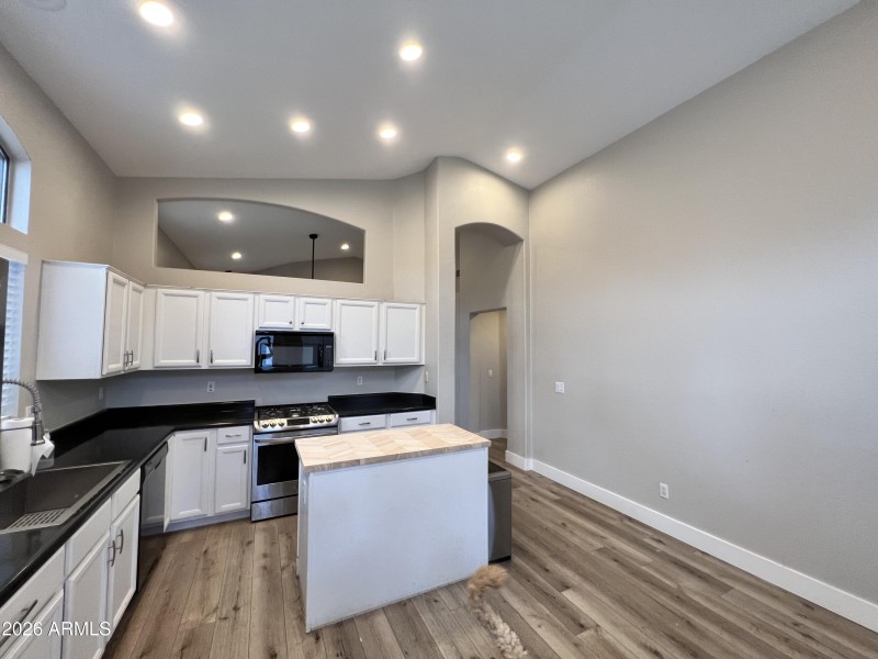 1696283393b64c2f5ec2fa4b86a7a67b3f8309bb