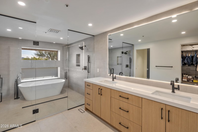 Spa-like master bath